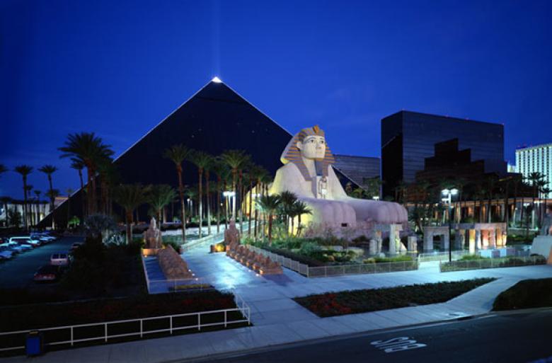 10. The Luxor - Las Vegas, Abd (4400 Oda)