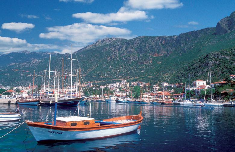 4. Kemer