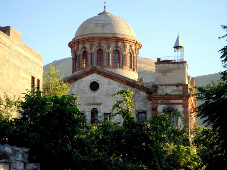 7. Yaman Dede Camii